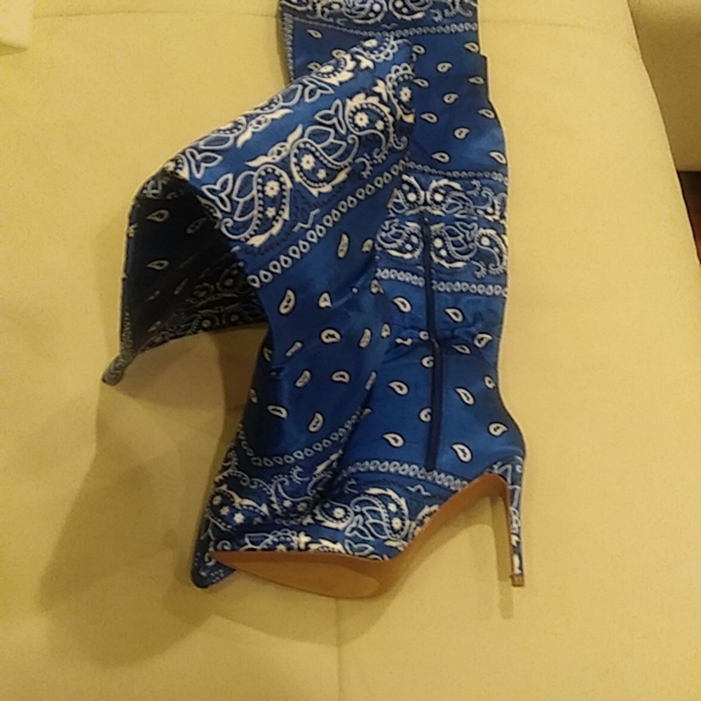 Lady Heels - Picture 2 of 3